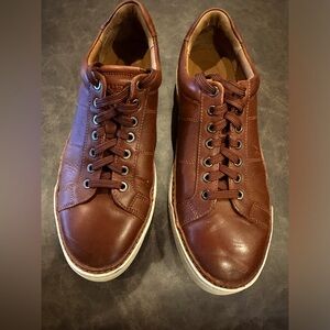 Virtually new (worn twice) Allen Edmonds Derby Shoes. Size 10.5 3E.